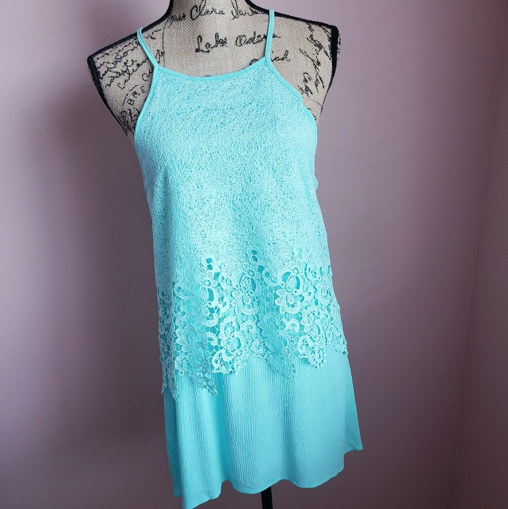 NEW Sleeveless mint blouse